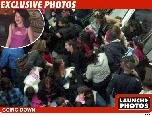 selena_gomez_mall_accident