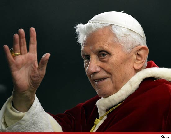 0211_pope_waving_Getty