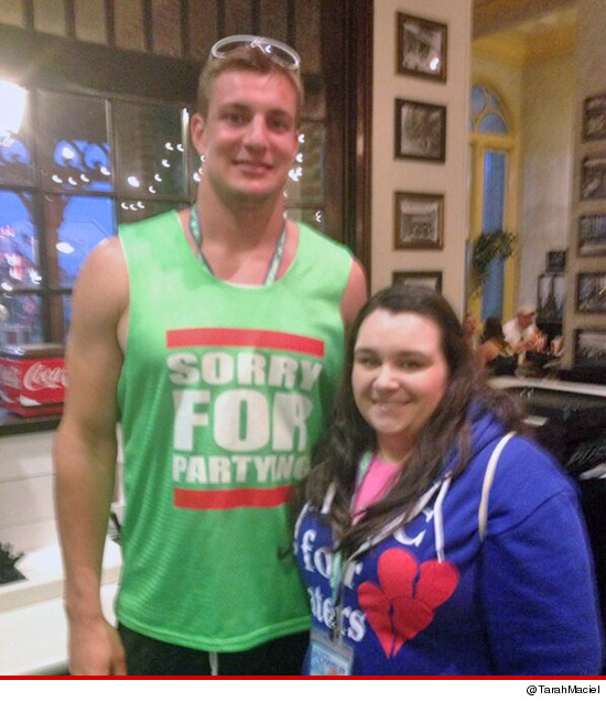 0213-rob-gronkowski-twitter-sorry