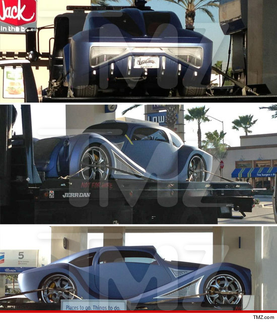 0219-will-i-am-car-tmz