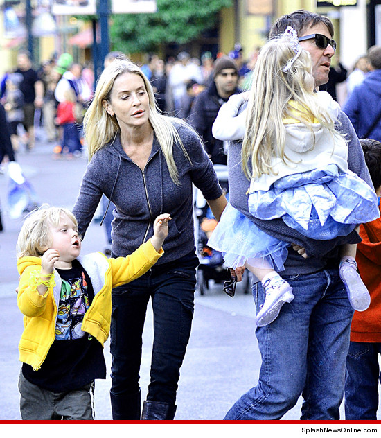 0301-dennis-quaid-twins-kimberly-splash
