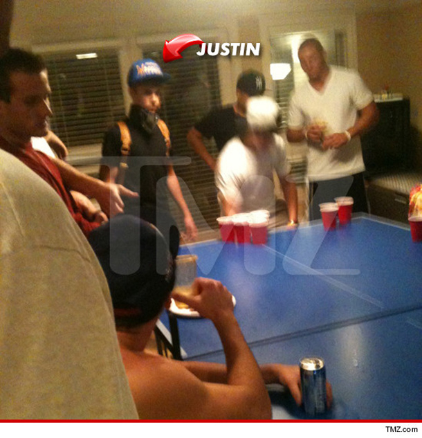 0308_bieberpong_inset