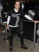 Louis Van Amstel Shakes Up Typical Gym Dance Class