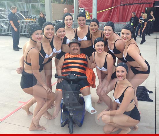 0312_chuy_bravo_w_swim_girls