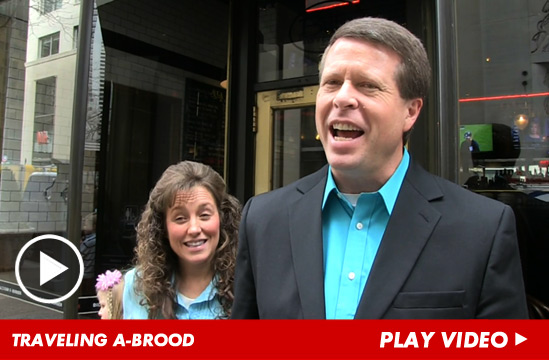 031213_duggars_launch