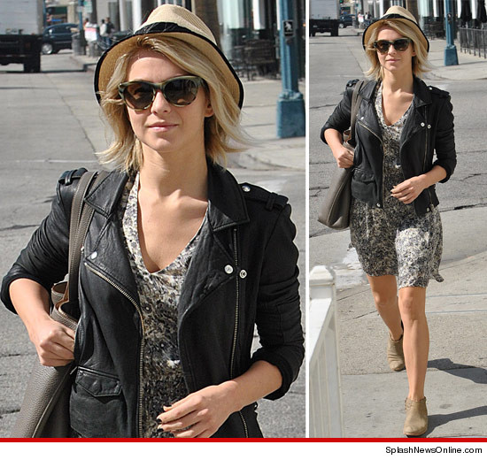 0315-splash-julianne-hough