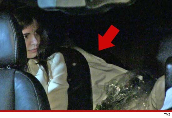 0319_lindsay_lohan_backseat