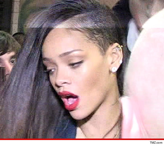0322-rihanna-tmz