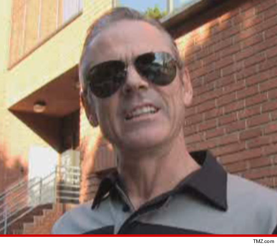 0326-c-thomas-howell-tmz