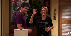 Lindsay Lohan -- Crackin' Community Service Jokes on 'Anger Management'