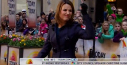 Savannah Guthrie Flips Off Matt Lauer -- Your Vacuum Joke SUCKS!