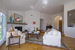Gene Simmons House Hunts -- The Sherman Oaks Crib