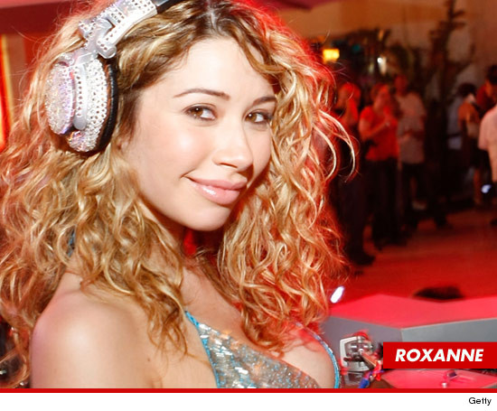 0501-roxanne-djing