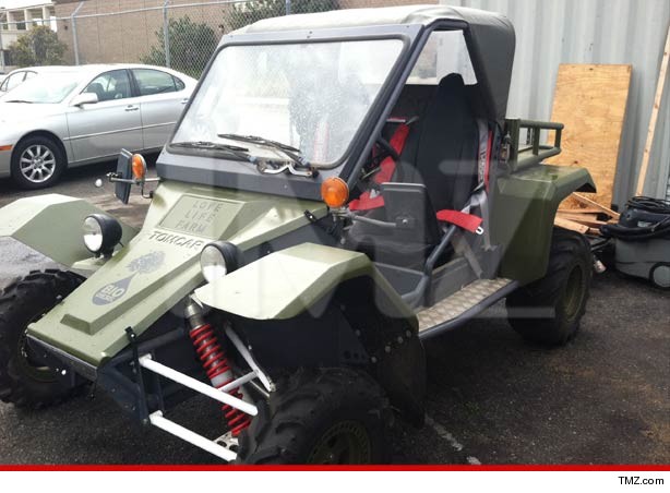 0506_daryl_hannah_suv_tmz_article