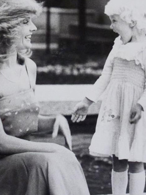 Happy Mother's Day -- Stars Share Personal Pics Online!