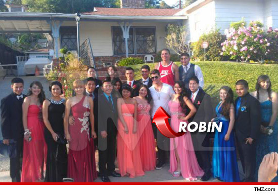 0517-robin-thicke-prom-tmz