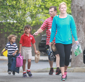 Lindsey Vonn -- Playing Mom With Tiger's Kids!