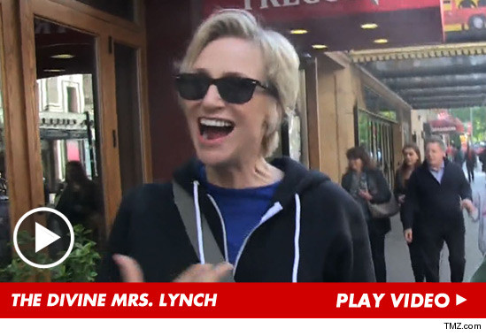 052813_jane_lynch_launch