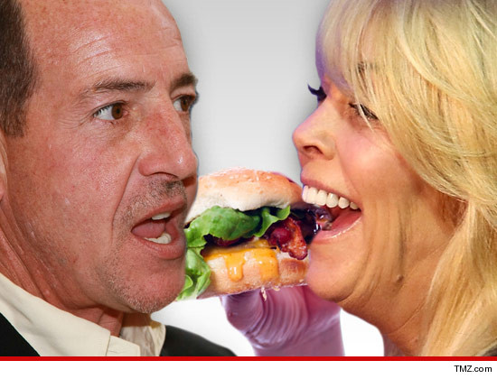 0530_dina_michael_lohan_burger_Article