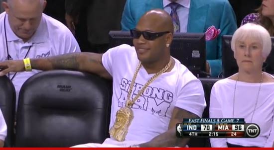 0604_flo_rida_basketball