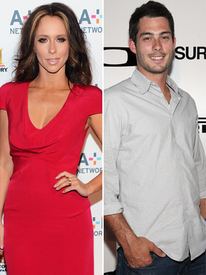 Jennifer Love Hewitt Is Pregnant!