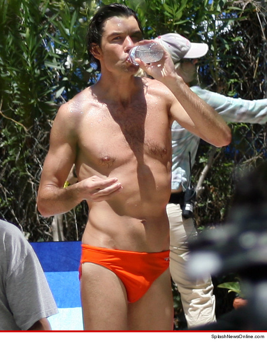 0614_jerry_oconnell_speedo_splash