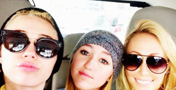 Miley Cyrus Peaces Out With Mom ... After Parents Divorce