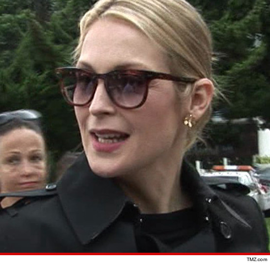 0622-kelly-rutherford-tmz