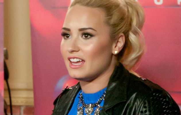 0623-demi-lovato-ipad