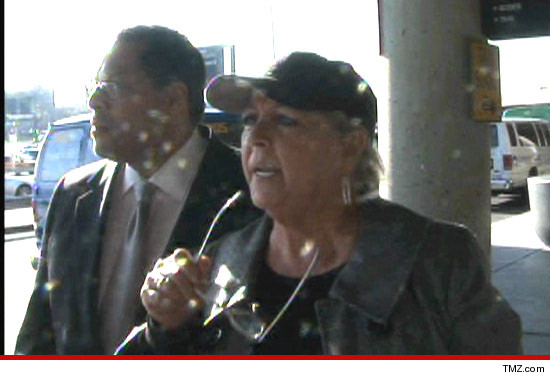 0628_paula_deen_article_tmz