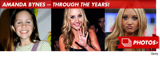 0322_amanda_bynes_through_footer