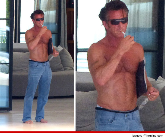 0812_sean_penn_baur
