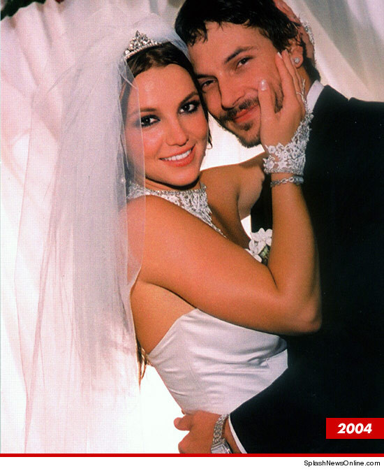 0813-britney-spears-kevin-federline-2004-splash