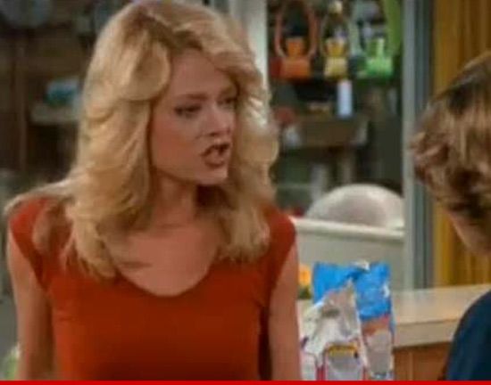 0815_lisa_robin_kelly_that70show
