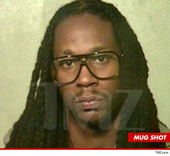 0822-2-chainz-mug-tmz