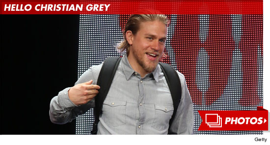 0902_charlie_hunnam_footer