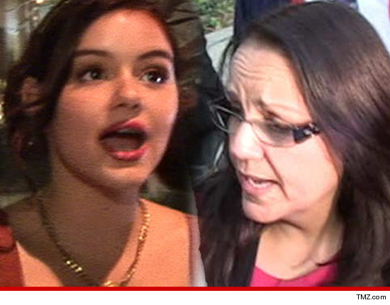 1002_ariel_winter_and_mom_tmz