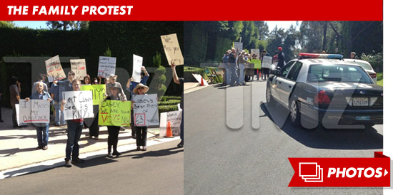 1004_casey_kasem_family_protest_footer