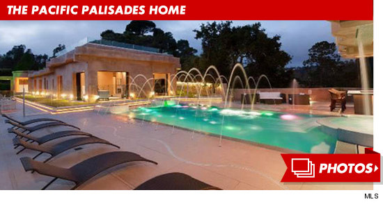 1008_rihanna_house_footer_v2