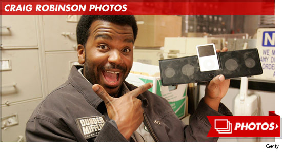 1010_CRAIG_ROBINSON_PHOTOS_FOOTER_v2