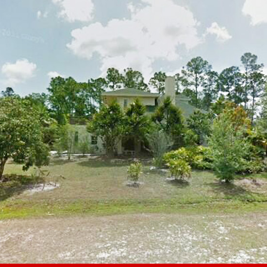 1018_front_venus_williams-house