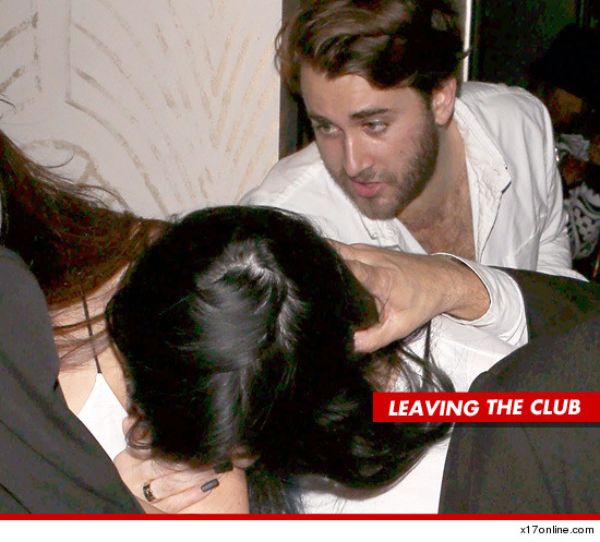 1018_scott_disick_fashion_show_2_banner