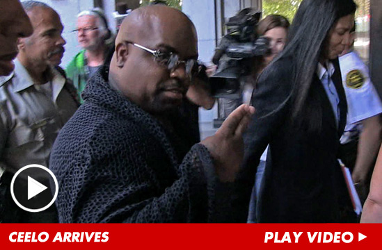 102113_ceelo_court_entrance_launch