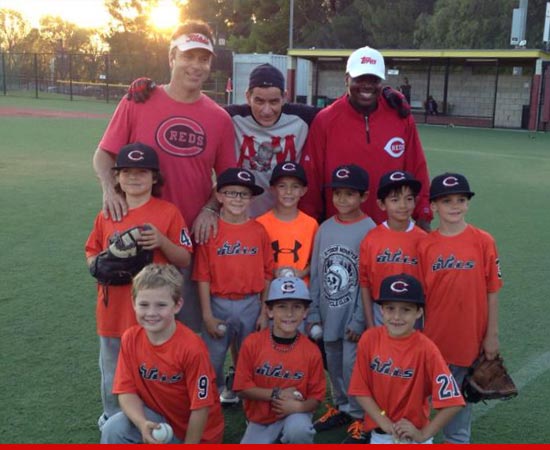 1112-charlie-sheen-baseball-team