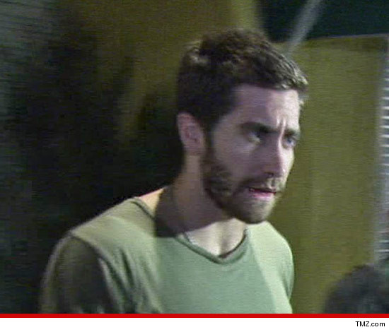 1114-Jake-Gyllenhaal-tmz