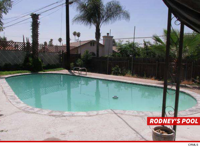1121_Rodneys_pool_crmls