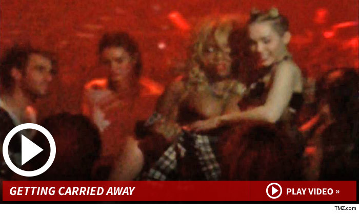 122313_miley_cyrus__dance_launch