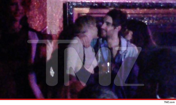 1228-miley-cyrus-beachers-TMZ