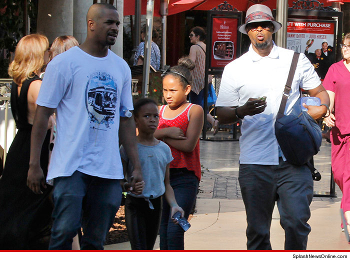 1231_dwayne_wades_kids_splash2
