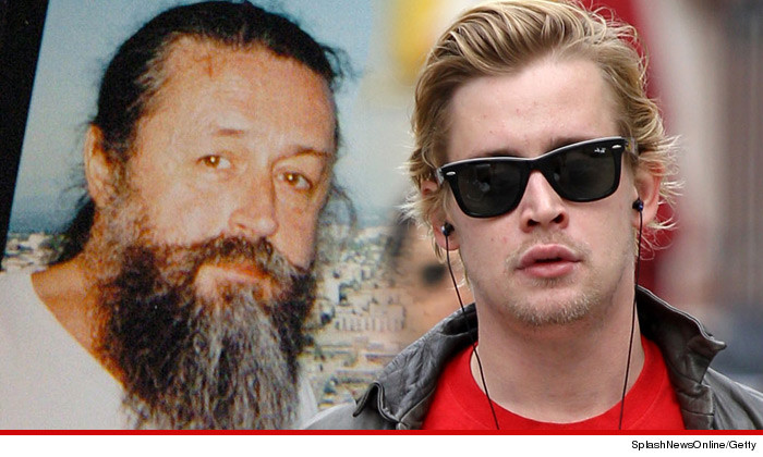 0122-kit-Macaulay-Culkin-splash